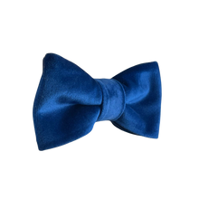 Lade das Bild in den Galerie-Viewer, Samt Fliege Saphireblue - Gianibowtie