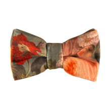 Lade das Bild in den Galerie-Viewer, Samt Fliege Vintage Flowers - Gianibowtie