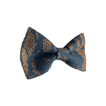 Lade das Bild in den Galerie-Viewer, Kork Fliege Jeans (Vegan) - Gianibowtie