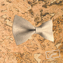 Lade das Bild in den Galerie-Viewer, Kork Fliege Weiß (Vegan) - Gianibowtie