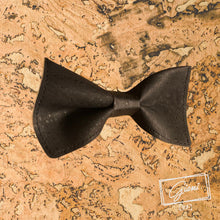 Lade das Bild in den Galerie-Viewer, Kork Fliege Schwarz (Vegan) - Gianibowtie
