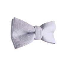 Lade das Bild in den Galerie-Viewer, Leinen Fliege Hellblau - Gianibowtie