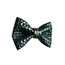 Lade das Bild in den Galerie-Viewer, Petrol Rivets 3D Fliege - Gianibowtie